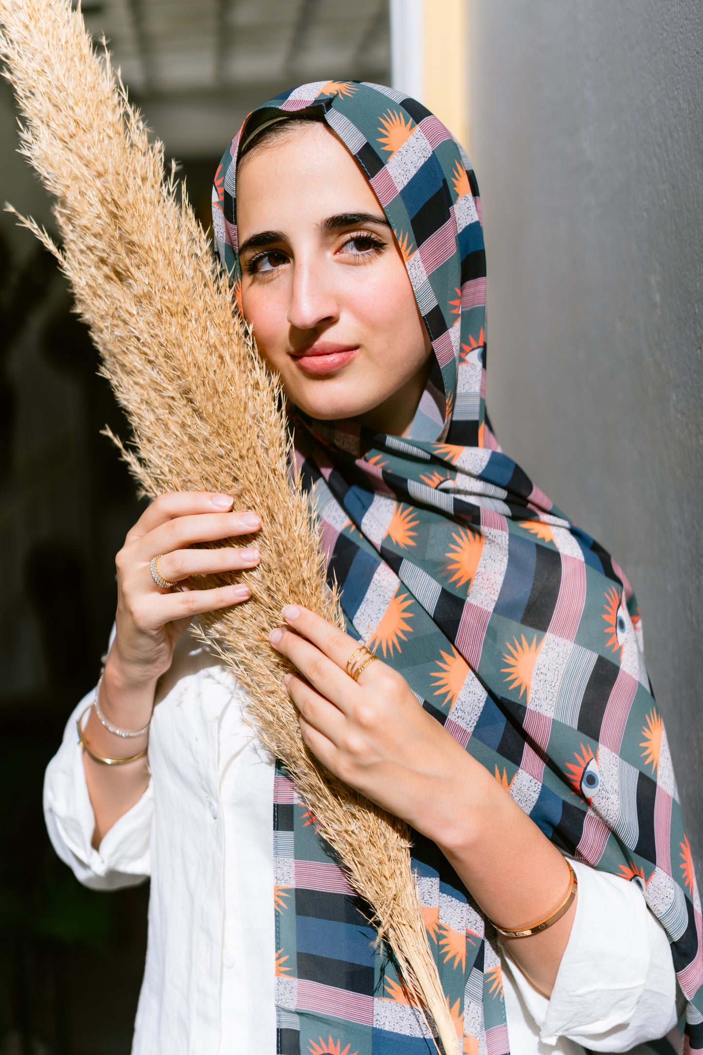 Black eyes hijab