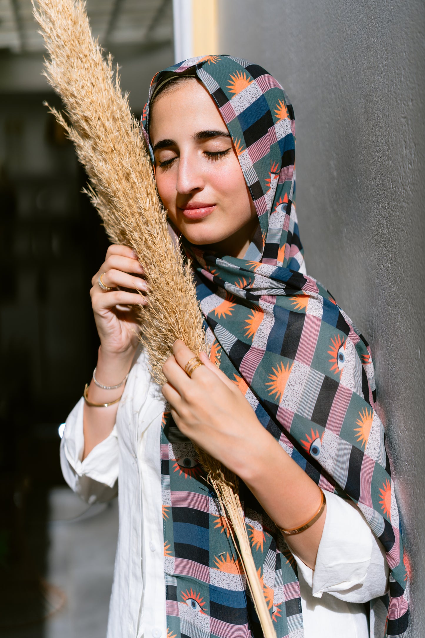 Black eyes hijab